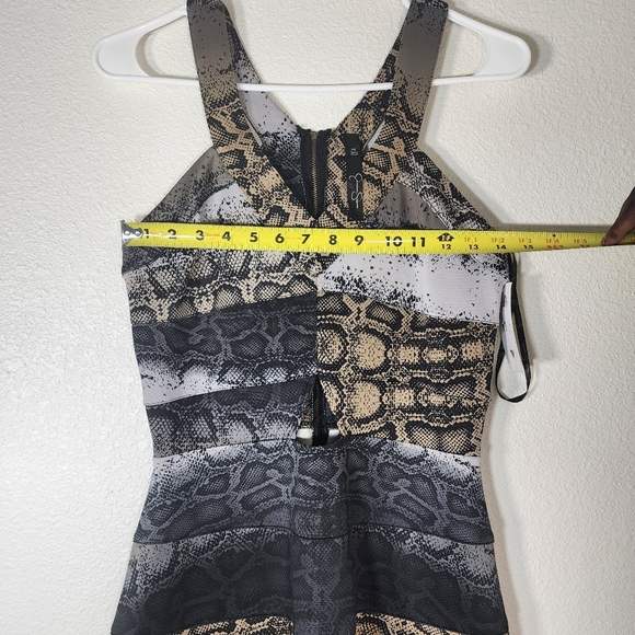 Jessica Simpson Mixed Reptilian Scuba Print Mini US Size M - Picture 5 of 11